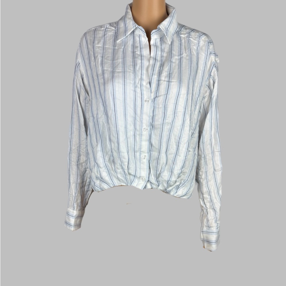 NWT Women’s Kut from the Kloth Long sleeve shirt